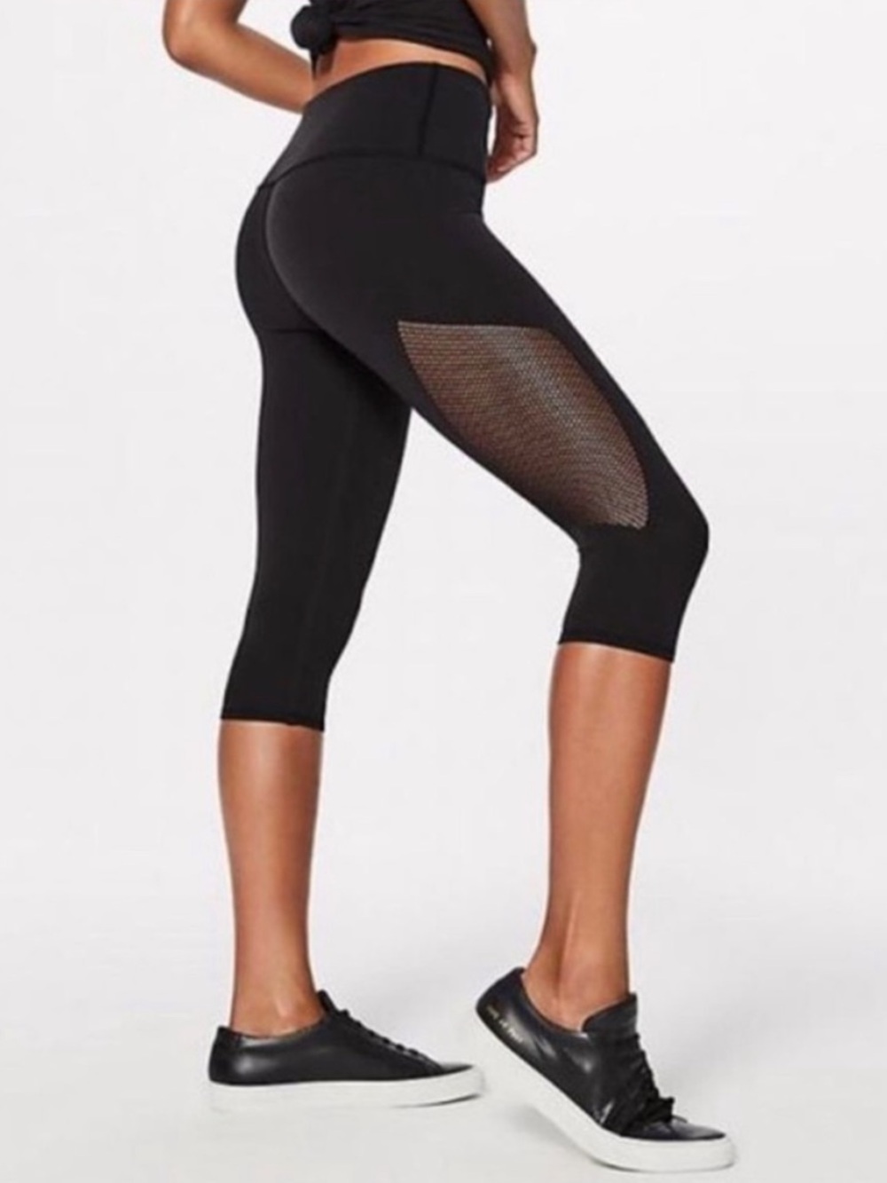 Lululemon Reveal Crop (15") Black Black Capri Leggings S Women’s